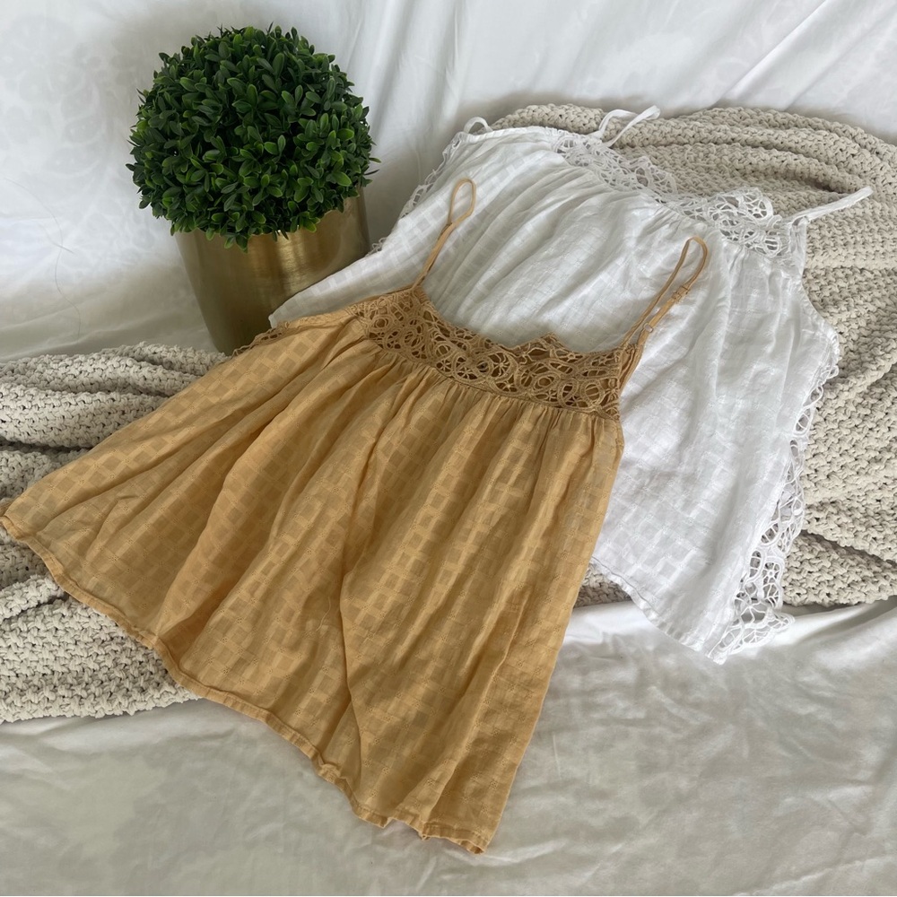 American Eagle Outfitters White and Tan Blouses Bundle Size M